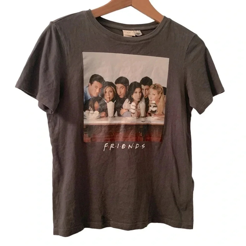 H&M x Warner Bros. Friends Graphic  Tee - Picture 3 of 5